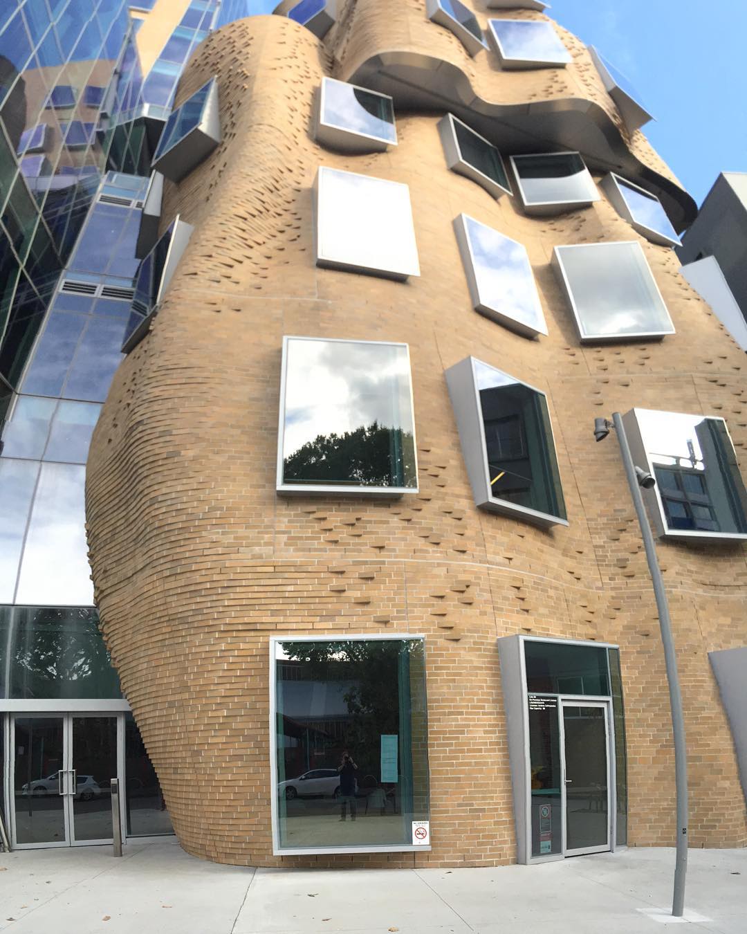 Gehry Building UTS...